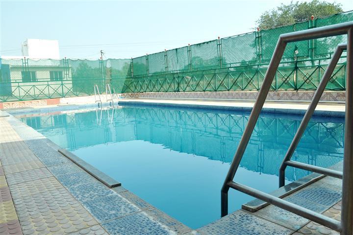 Sandesh Resort Wai Экстерьер фото